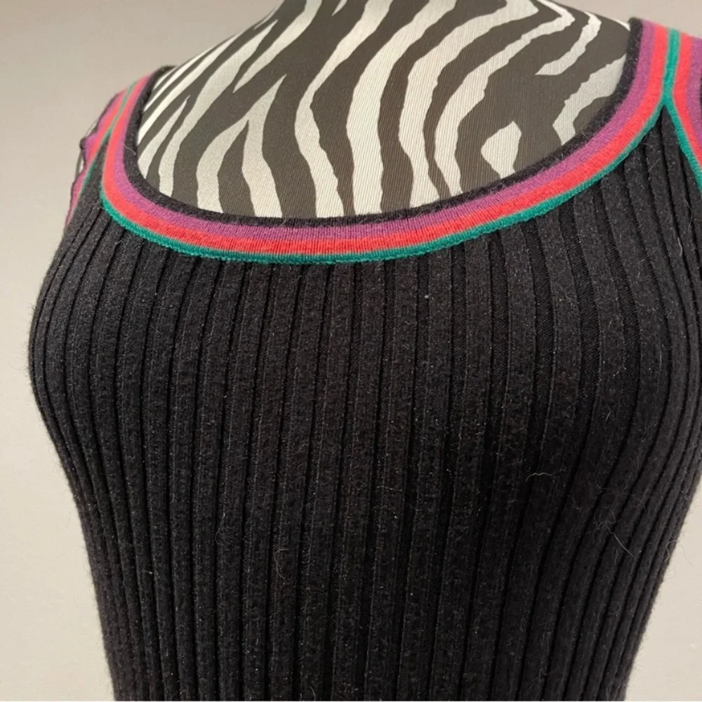 Black Stretchy Forever 21 Cropped Tank Striped Scoop Neck M - Picture 3 of 7